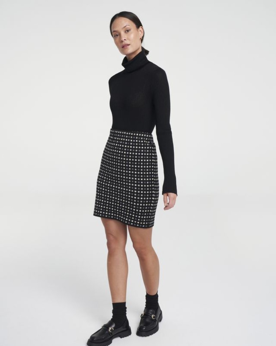 Dam Holebrook | Gry Skirt