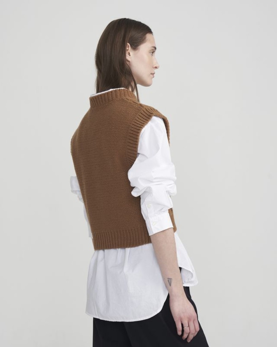 Dam Holebrook | Gunilla Vest