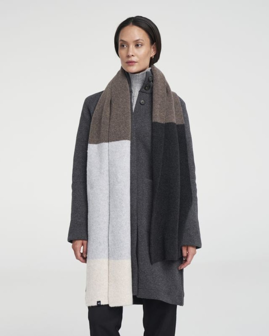 Dam Holebrook | Vanern Scarf